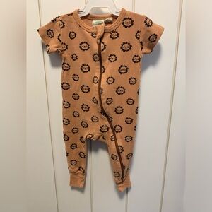 💛2/$30 Parade Organic Cotton short sleeve romper